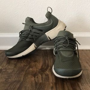 Nike air presto essential